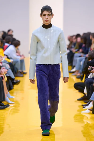 Look 62